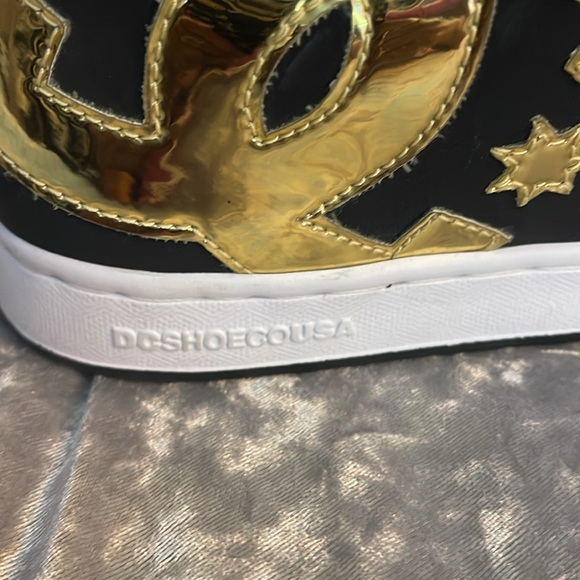 Sneakers - Picture 8 of 8